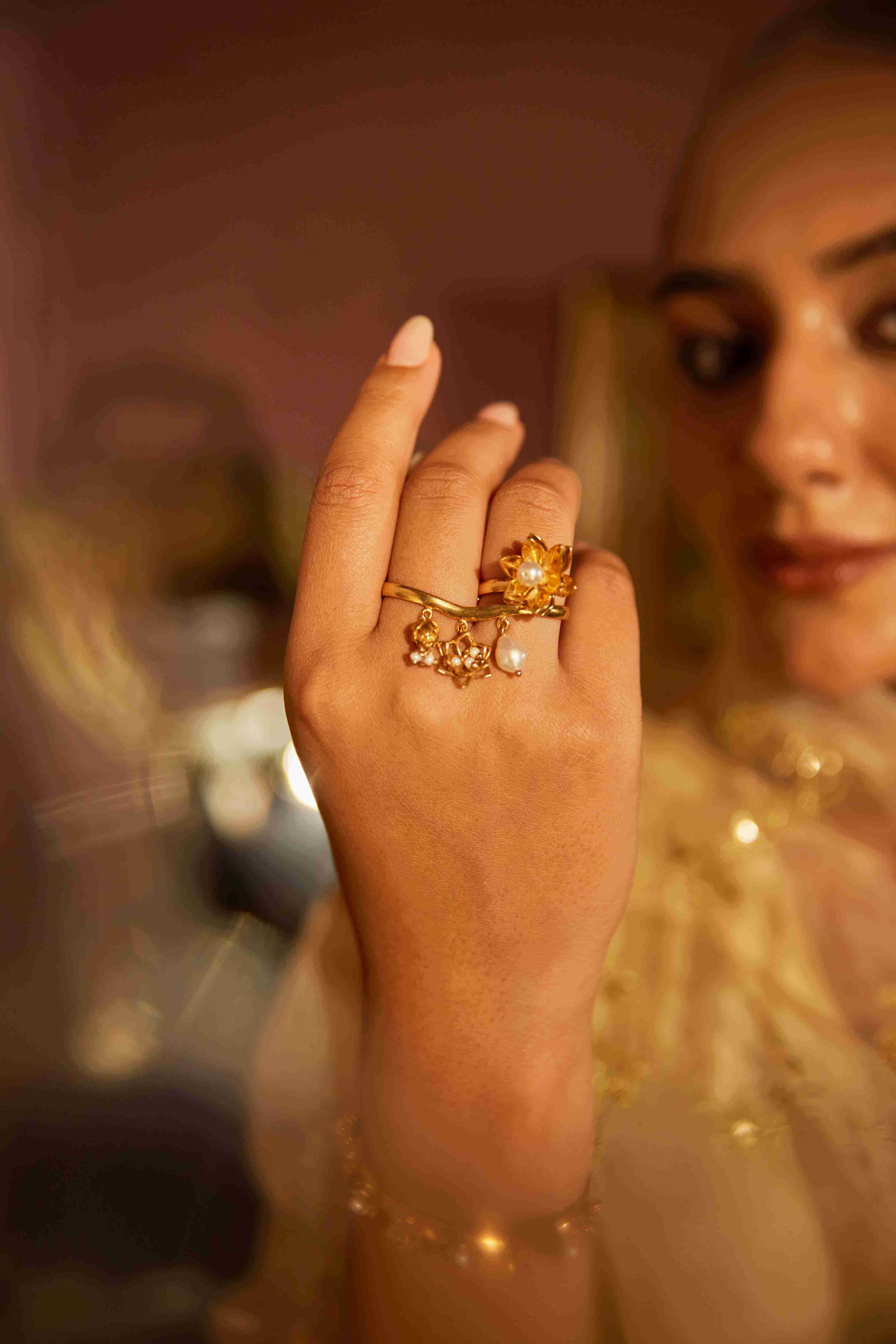Kamal Kali Two Finger Ring
