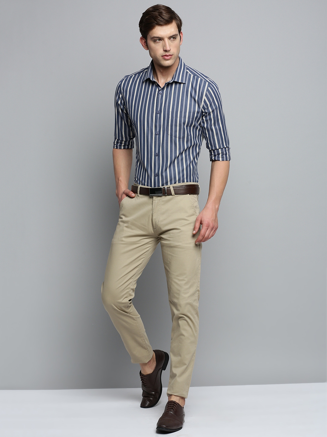Showoff | SHOWOFF Men's Spread Collar Striped Navy Blue Smart Shirt 4