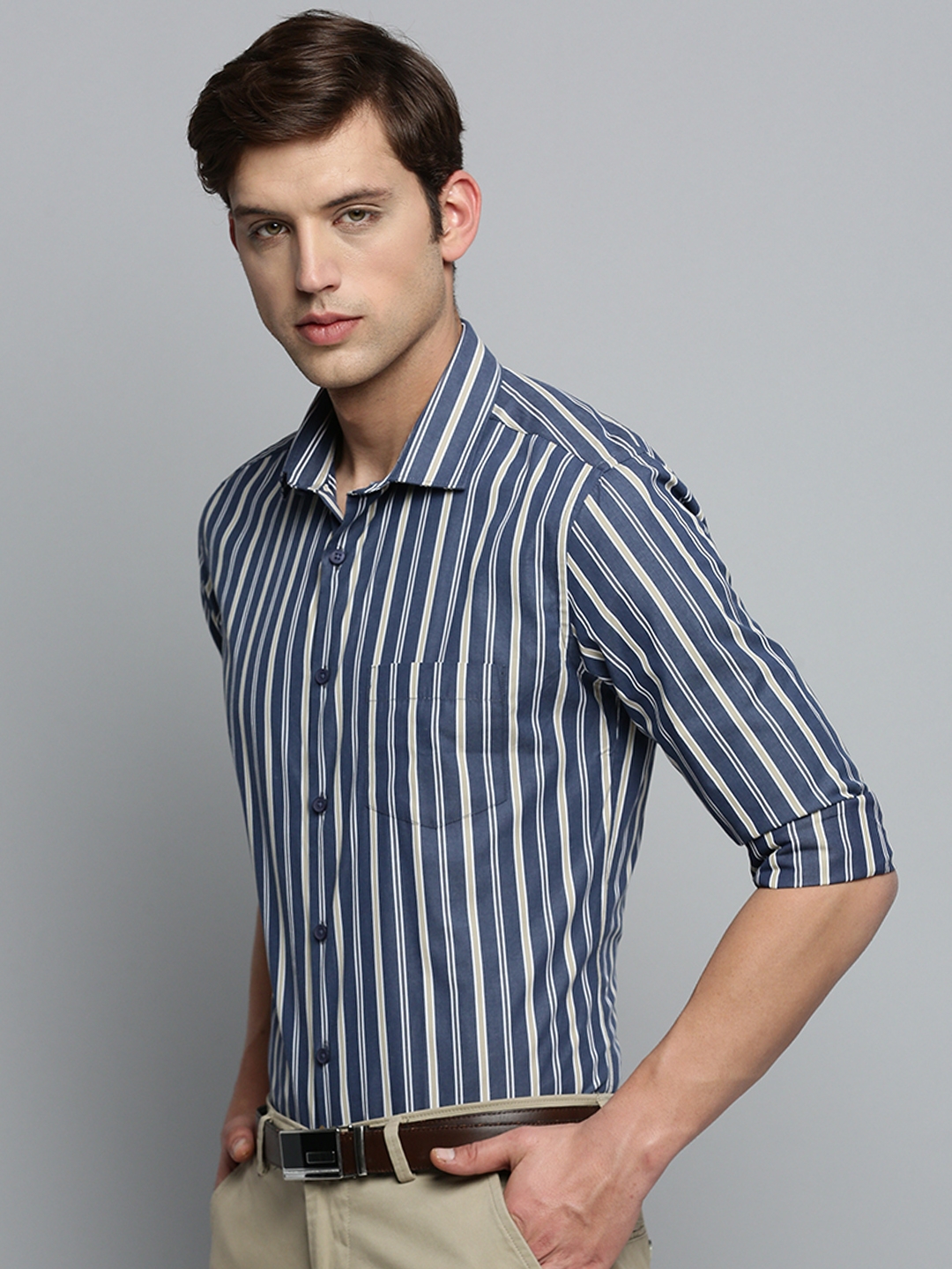 Showoff | SHOWOFF Men's Spread Collar Striped Navy Blue Smart Shirt 2