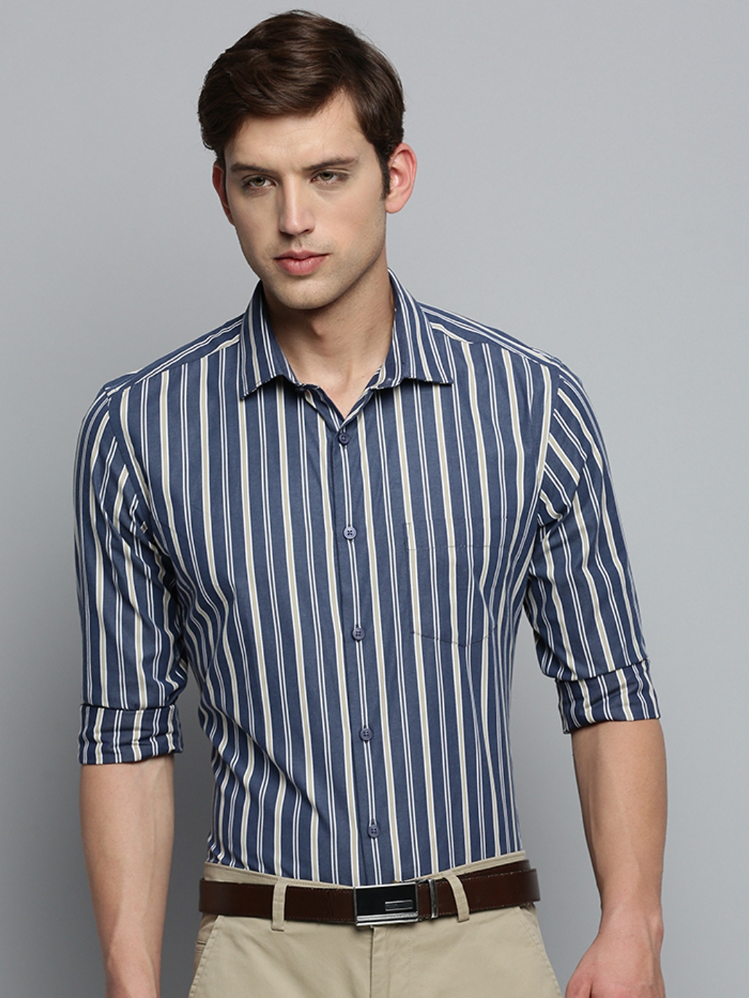 Showoff | SHOWOFF Men's Spread Collar Striped Navy Blue Smart Shirt 1
