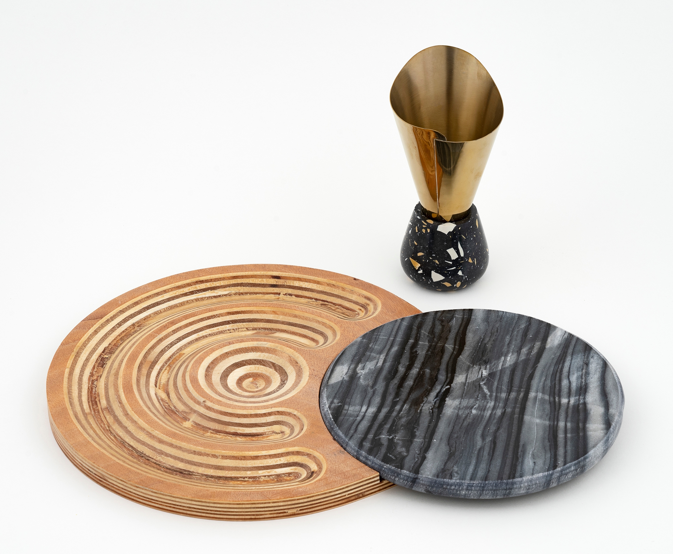 Stemma Ridged Platter with Cone with Black Terrazzo Base