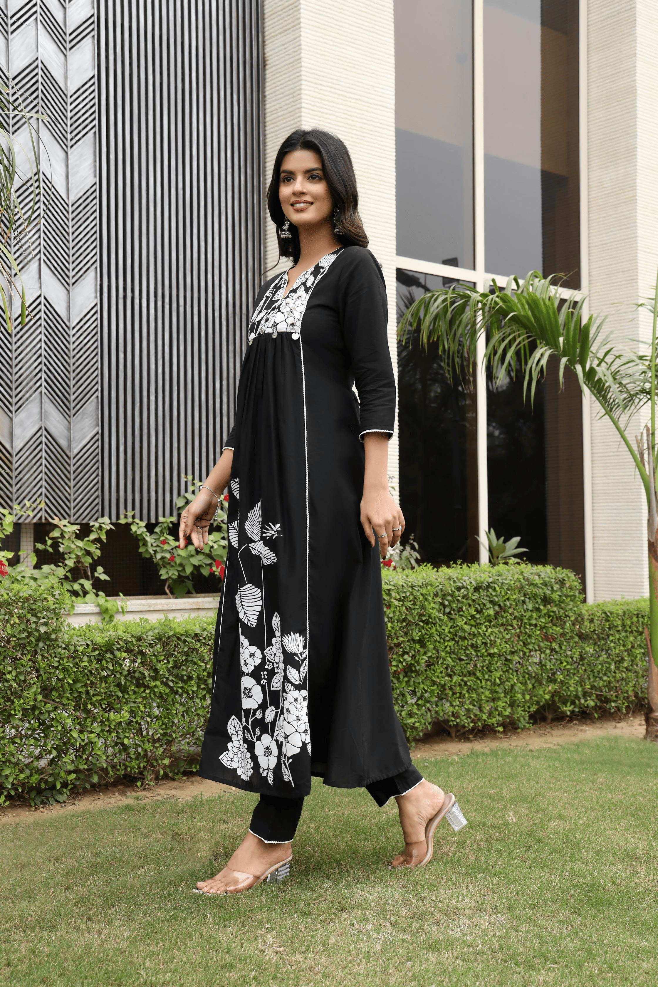 WOMEN'S BLACK COTTON FLORAL KURTA SET