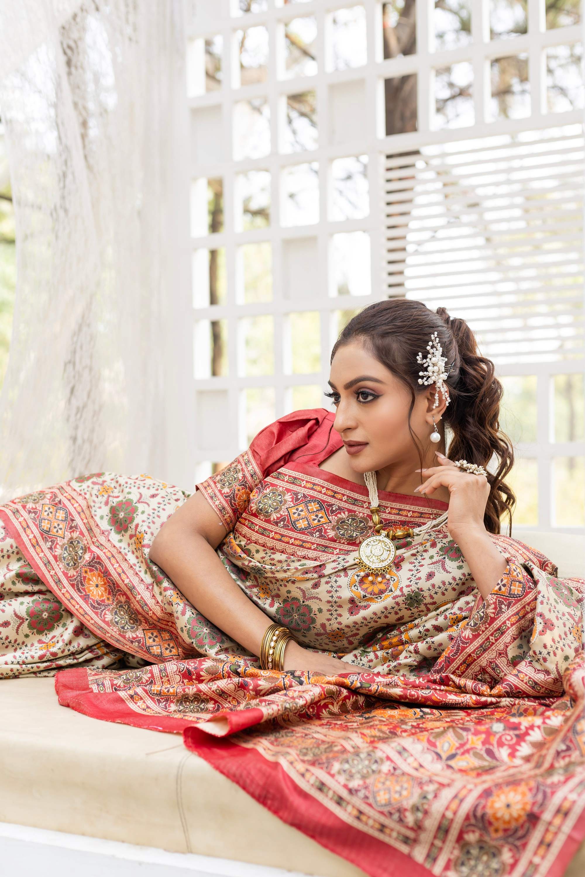 Tasarika Women Cream Jacquard Saree