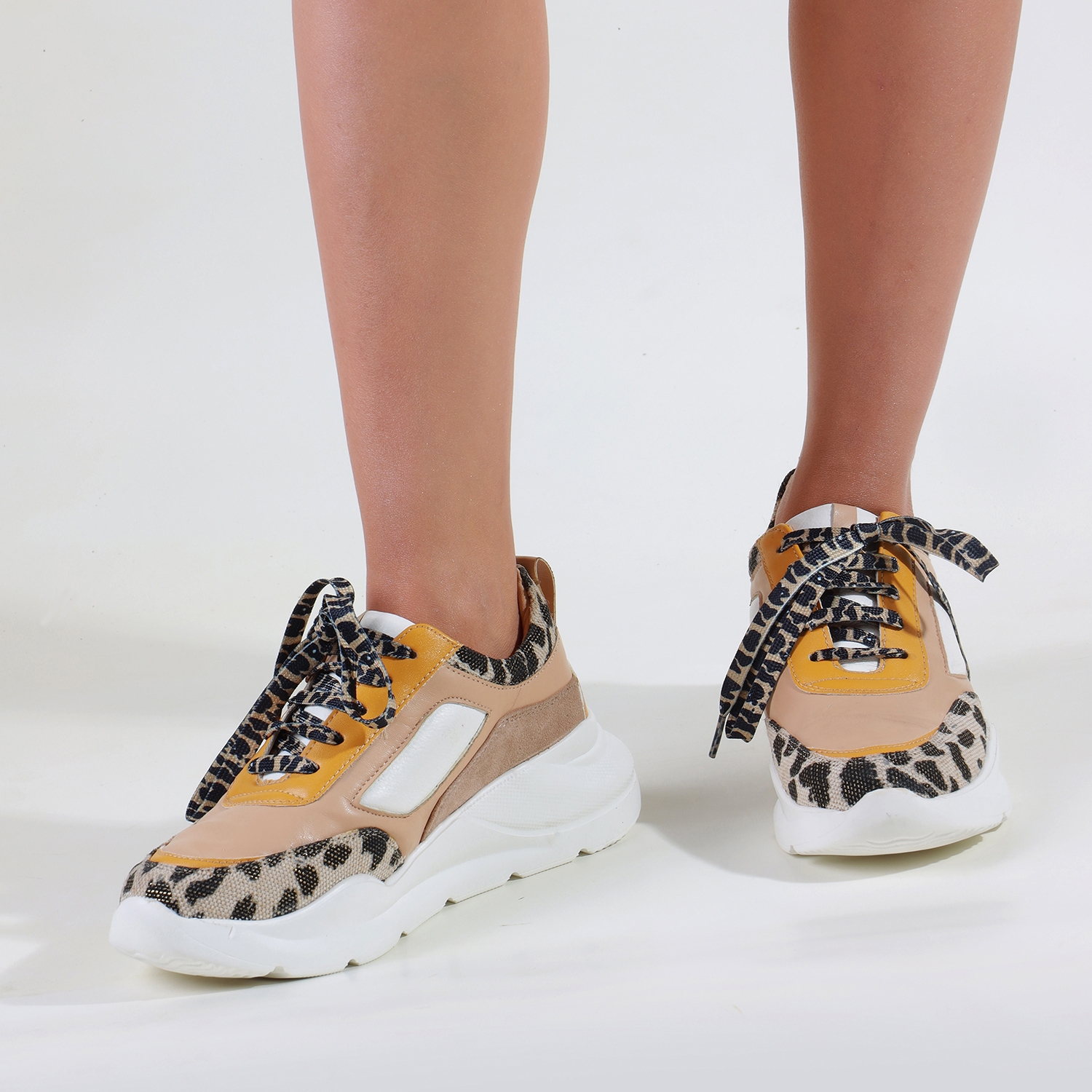 CATWALK | Animal Print Detailing Sneakers