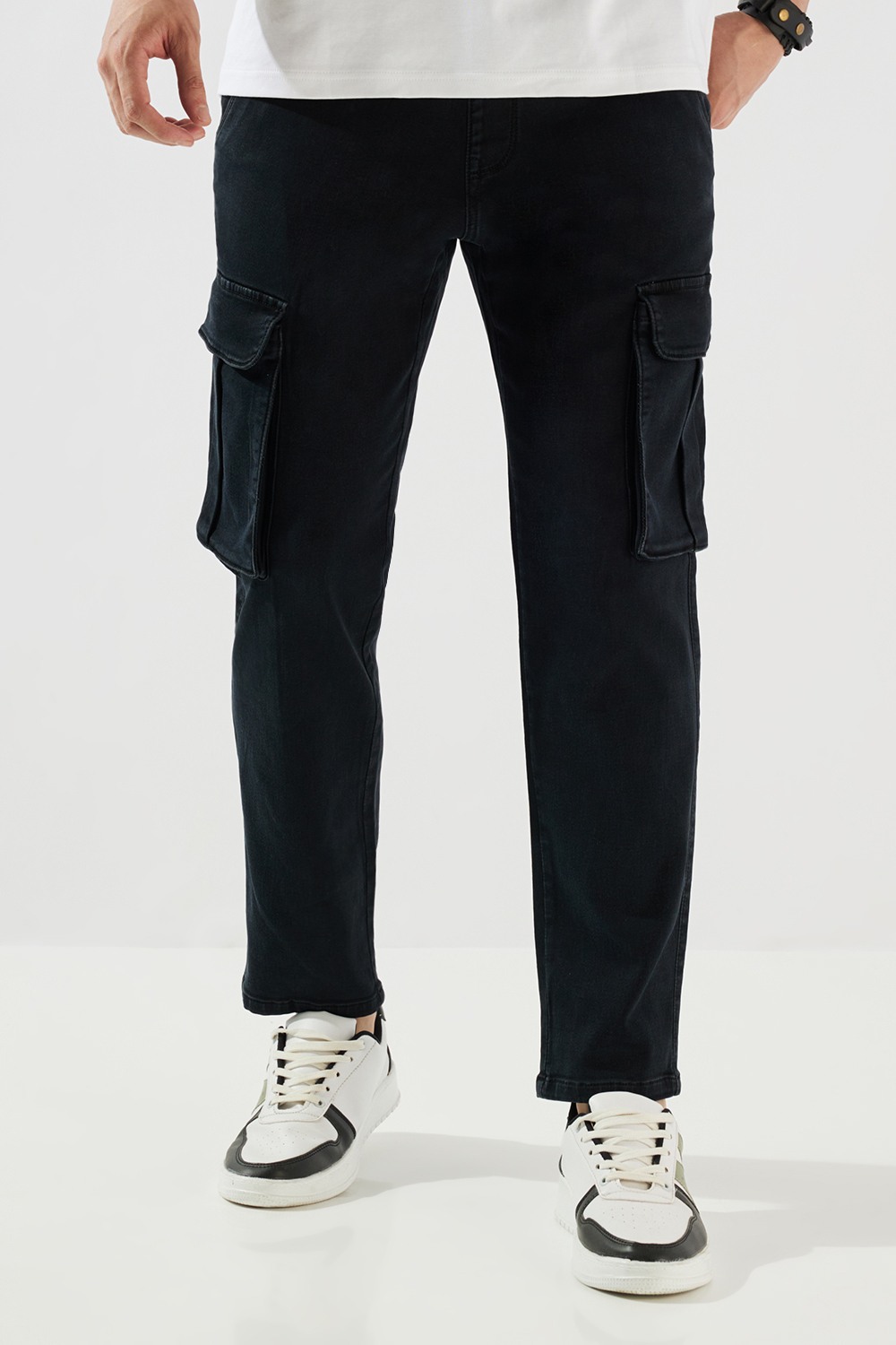 Solid Blended Fabric Slim Fit Men's Cargo Pants