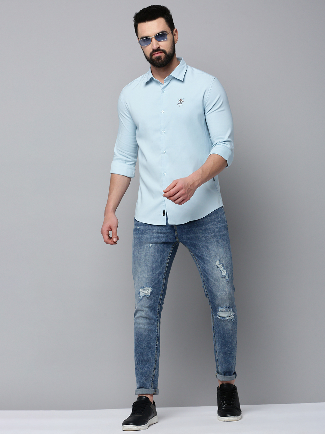 SHOWOFF Men's Spread Collar Long Sleeves Solid Blue Shirt
