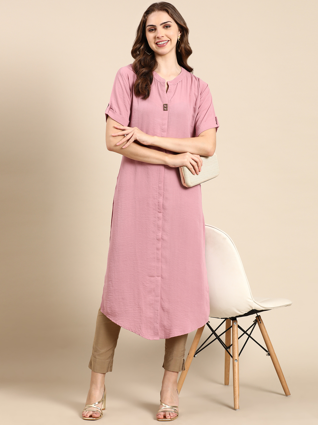 SHOWOFF Women's Mandarin Collar Solid Mauve Straight Kurta