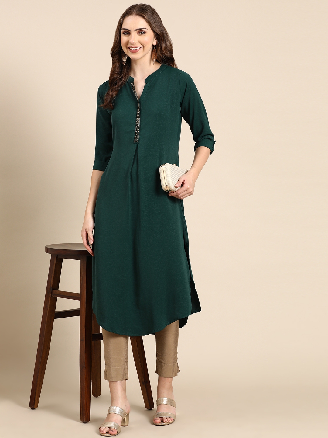 Showoff | SHOWOFF Women's Mandarin Collar Solid Green Straight Kurta 5