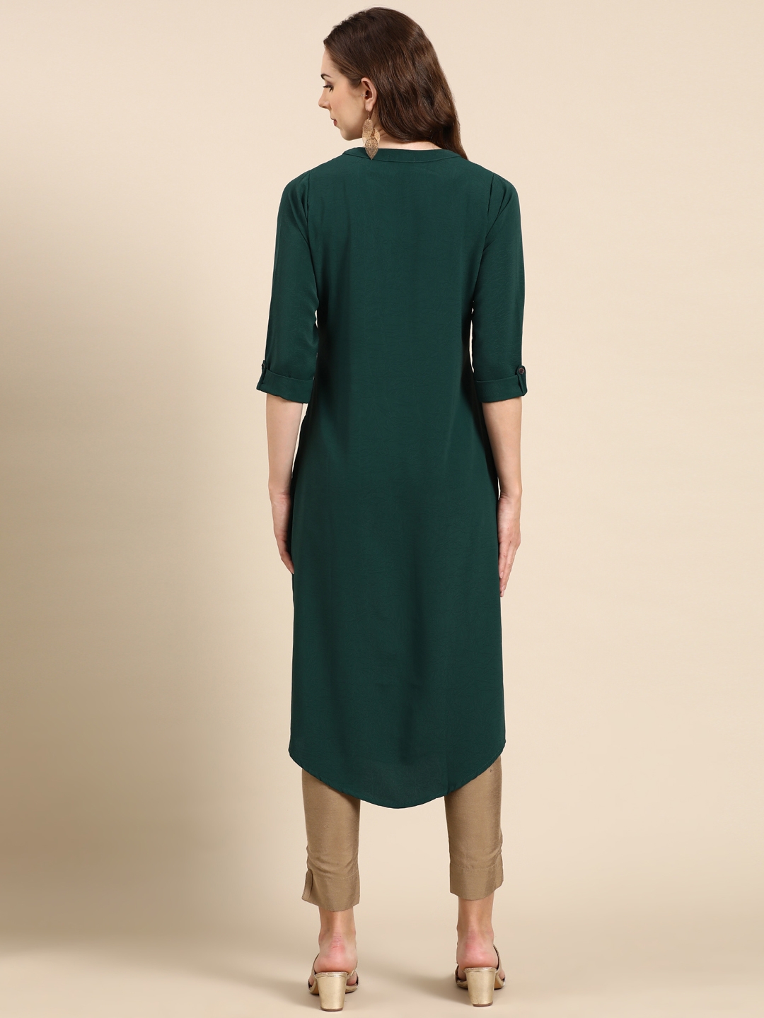Showoff | SHOWOFF Women's Mandarin Collar Solid Green Straight Kurta 4