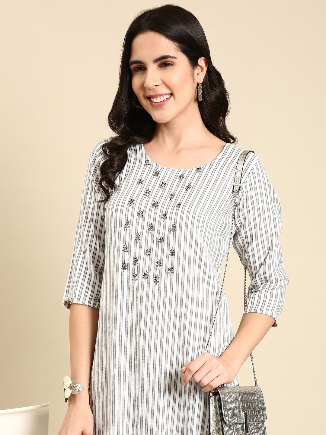 SHOWOFF Women's Round Neck Striped White Kurta set