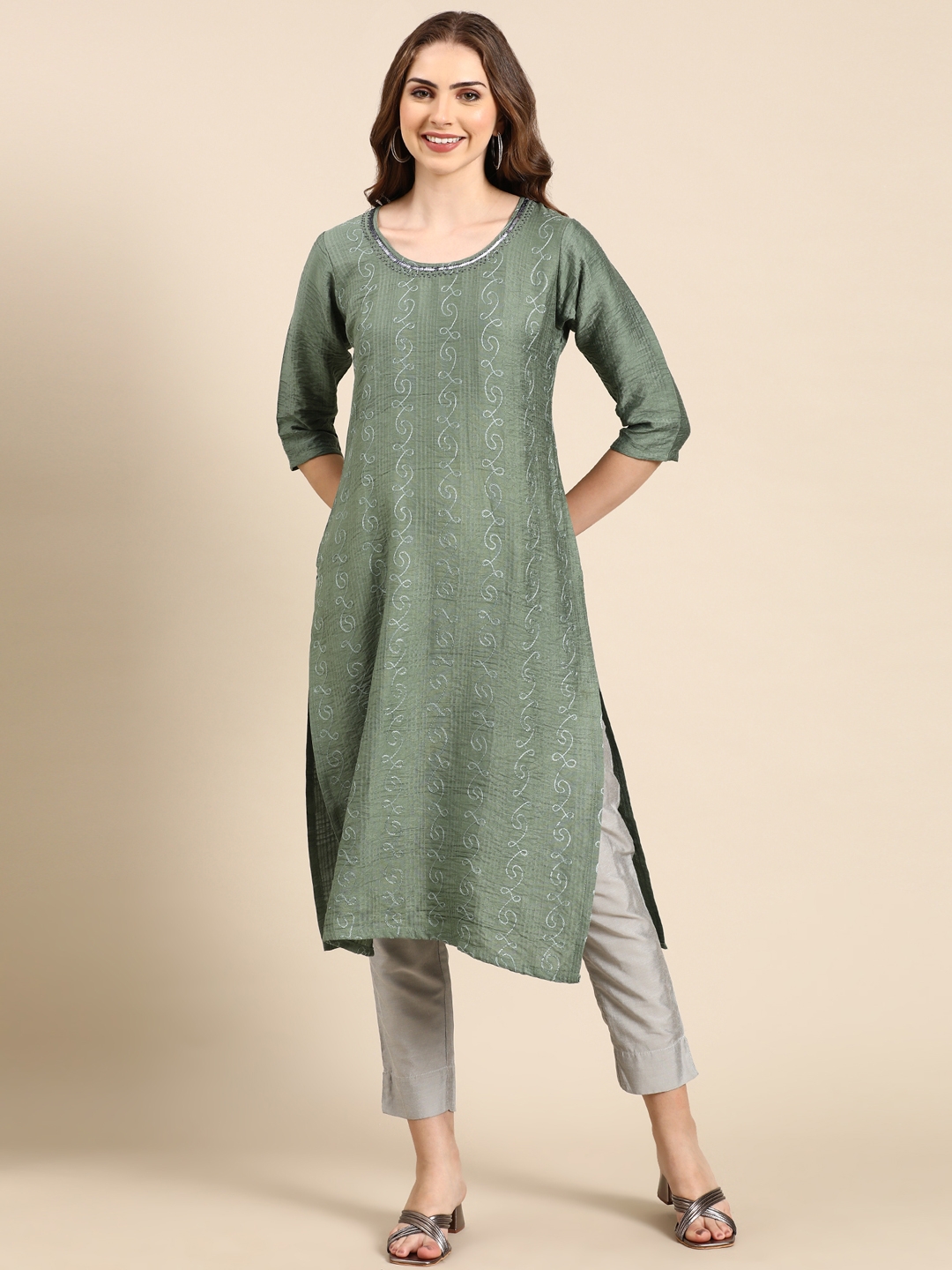 Buy online M2r Printed Cotton Blend Round Neck Kurti For Women from Kurta  Kurtis for Women by M2r Apparel for ₹909 at 55% off | 2024 Limeroad.com