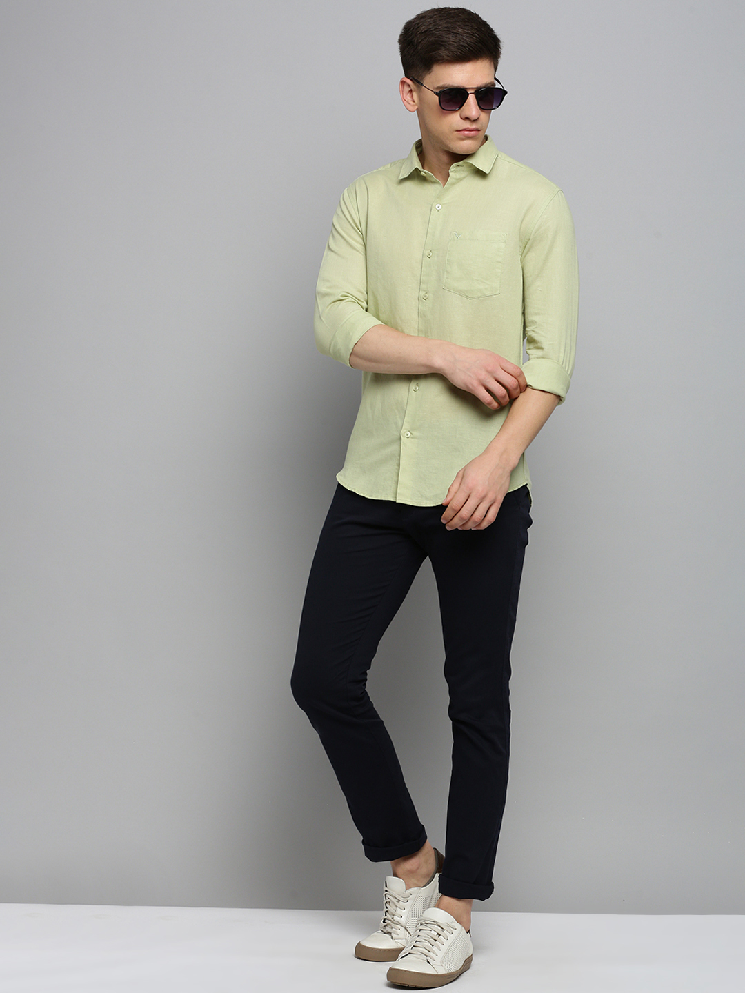 SHOWOFF Men's Spread Collar Solid Green Classic Shirt