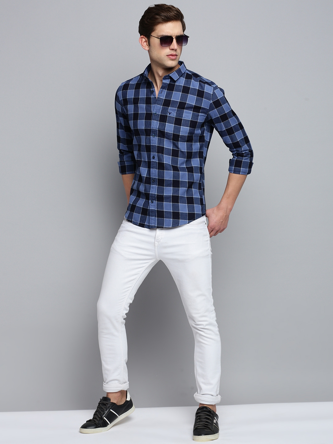 Showoff | SHOWOFF Men's Spread Collar Checked Blue Classic Shirt 4