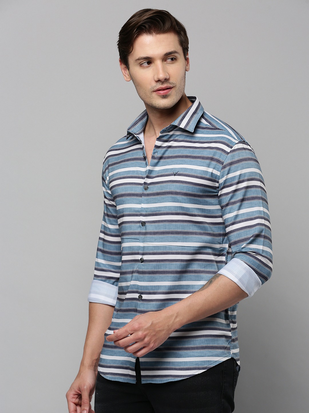 Showoff | SHOWOFF Men's Spread Collar Long Sleeves Striped Blue Shirt 2