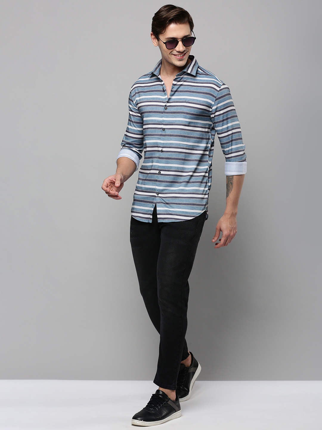 Showoff | SHOWOFF Men's Spread Collar Long Sleeves Striped Blue Shirt 4