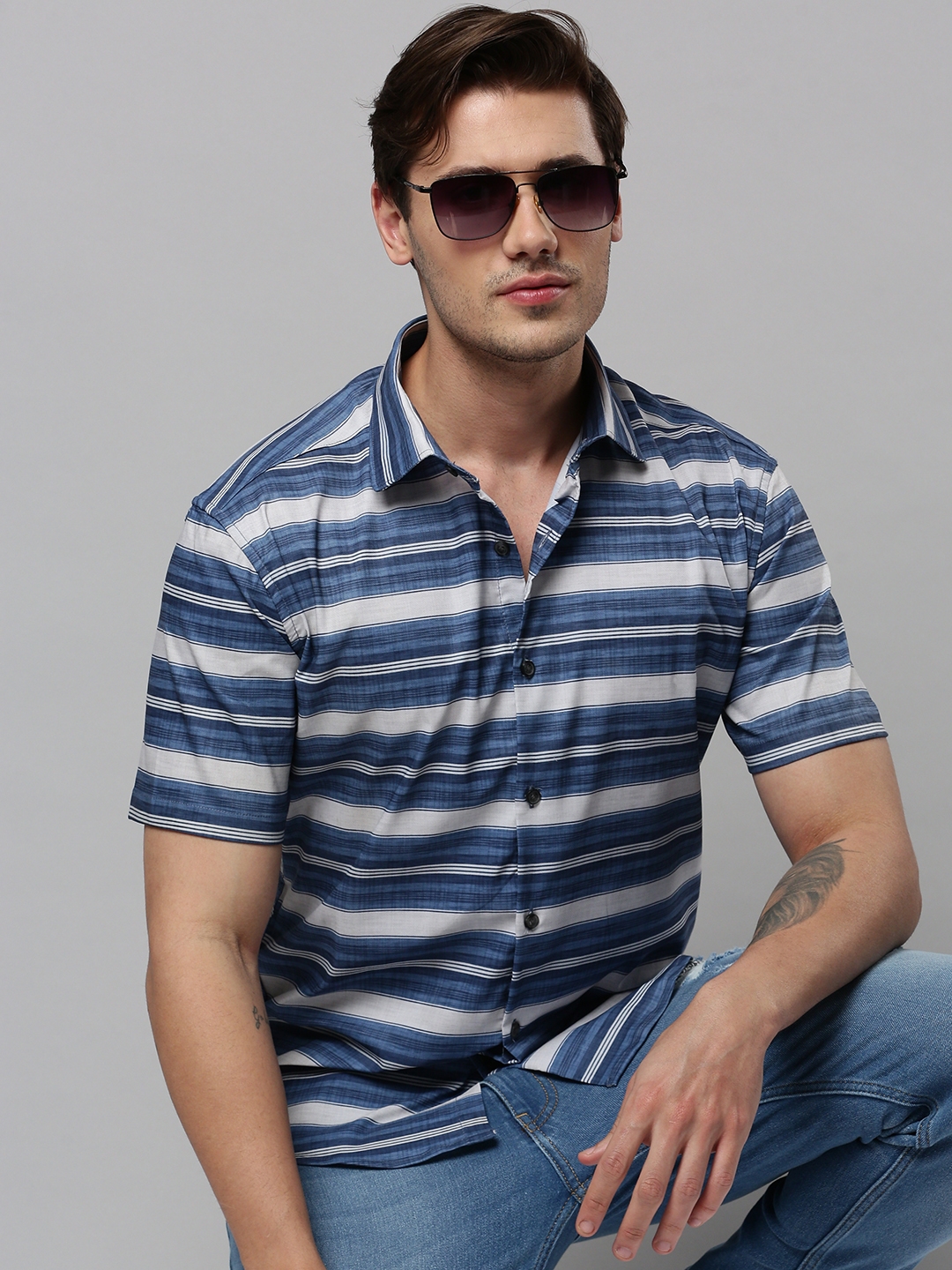 Showoff | SHOWOFF Men's Spread Collar Long Sleeves Striped Blue Shirt 0
