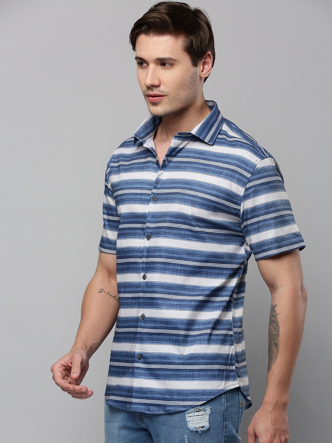 Showoff | SHOWOFF Men's Spread Collar Long Sleeves Striped Blue Shirt 2
