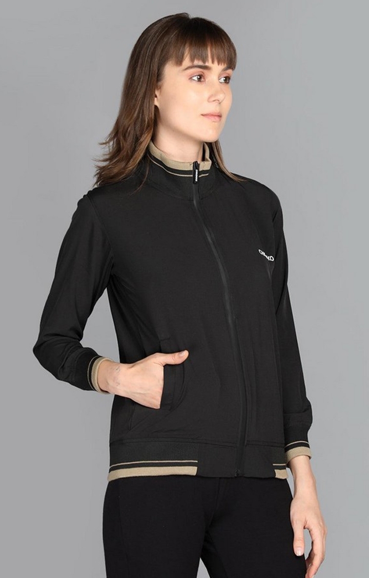 Women's Black Solid Polyester Activewear Jackets