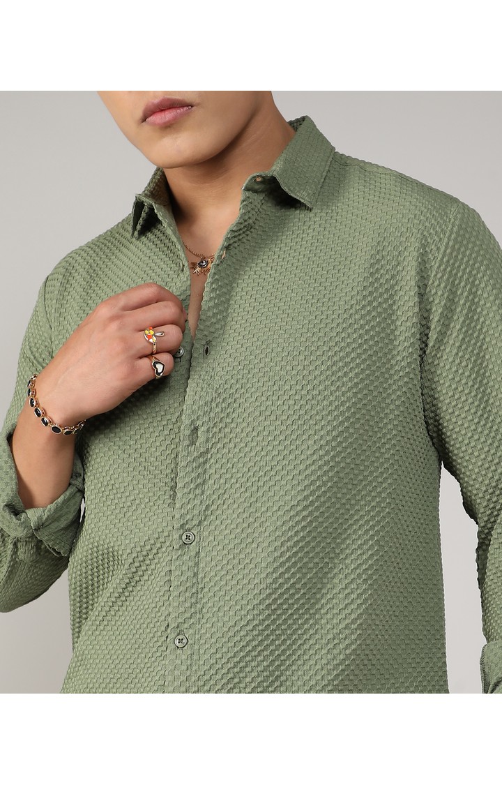 Men's Green Solid Casual Shirts