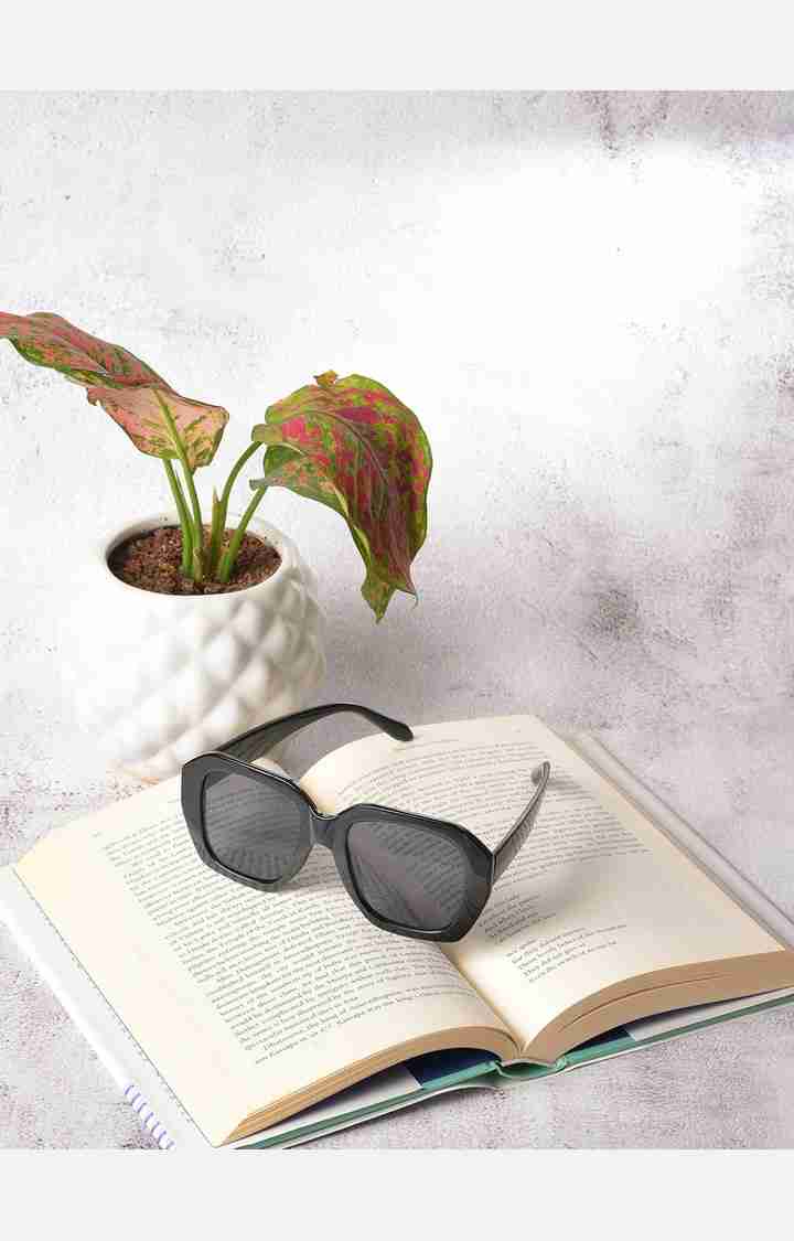 Haute Sauce By Campus Sutra Women Black Lens & Black Oversized Sunglass Ss22_Hssg1050
