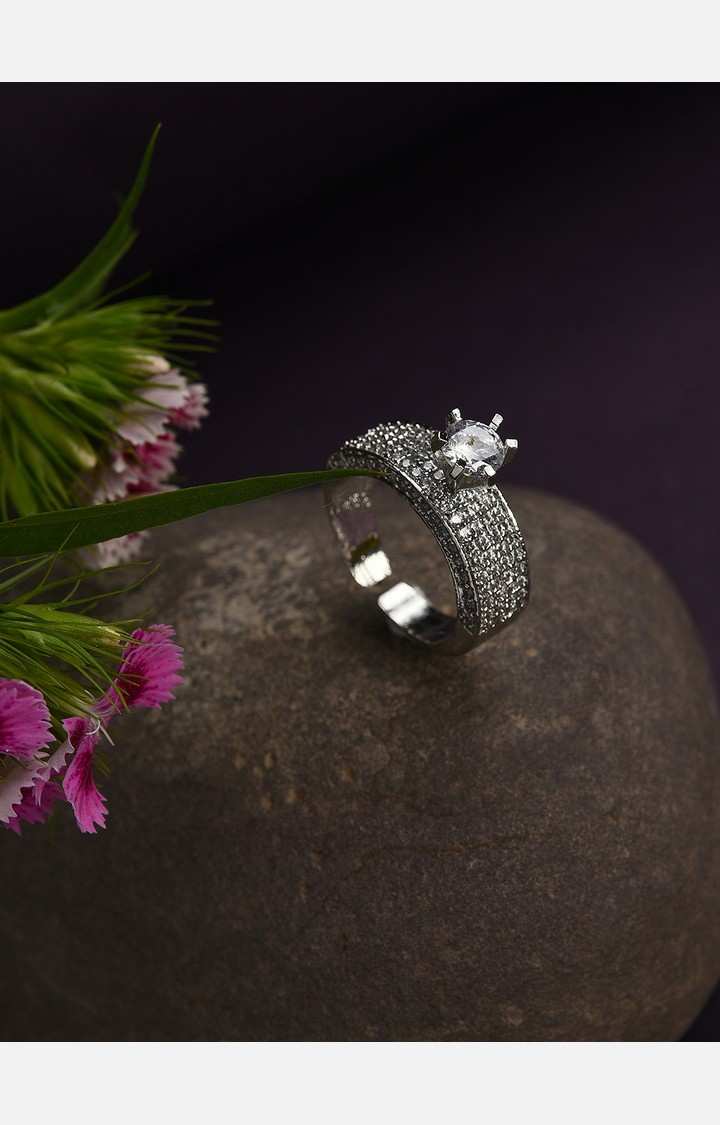 SOHI Silver-Plated Oxidised Finger Ring