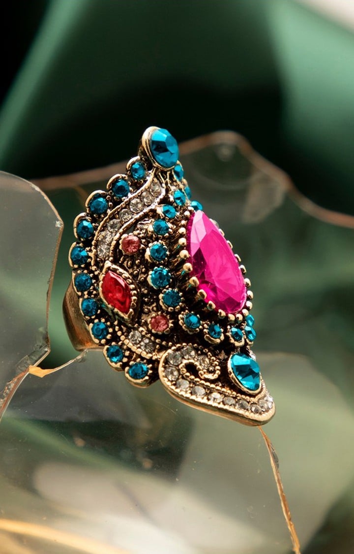 SOHI Gold-Plated Green Stone-Studded Finger Ring