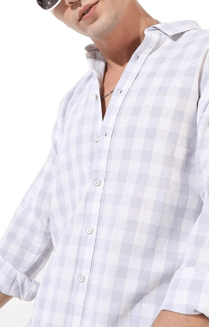 Men's White and Purple Cotton Blend Checkered Casual Shirts