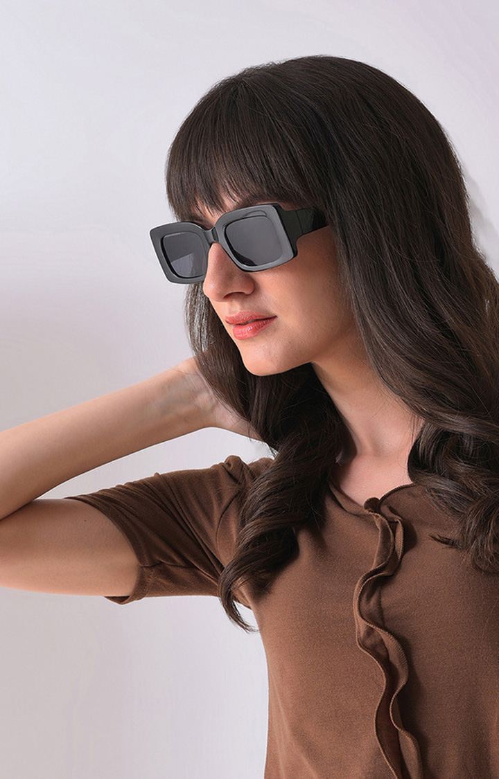 Women's Black Lens Black Wayfarer Sunglasses