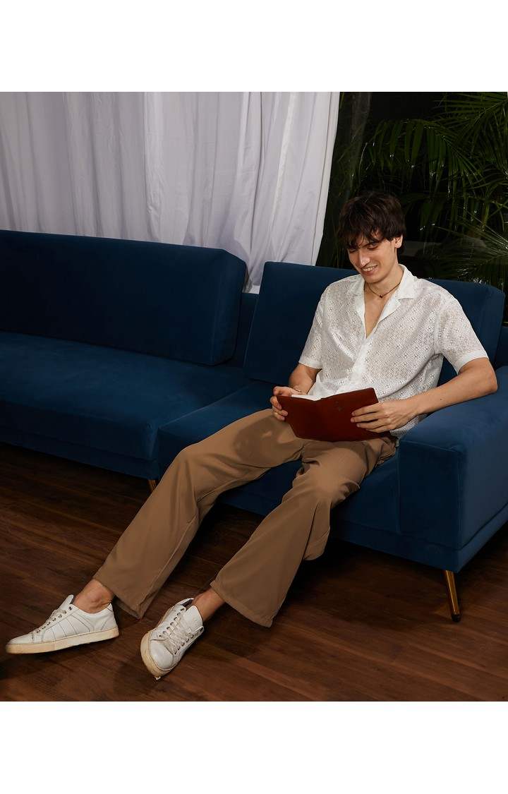 Men's White Solid Casual Shirts