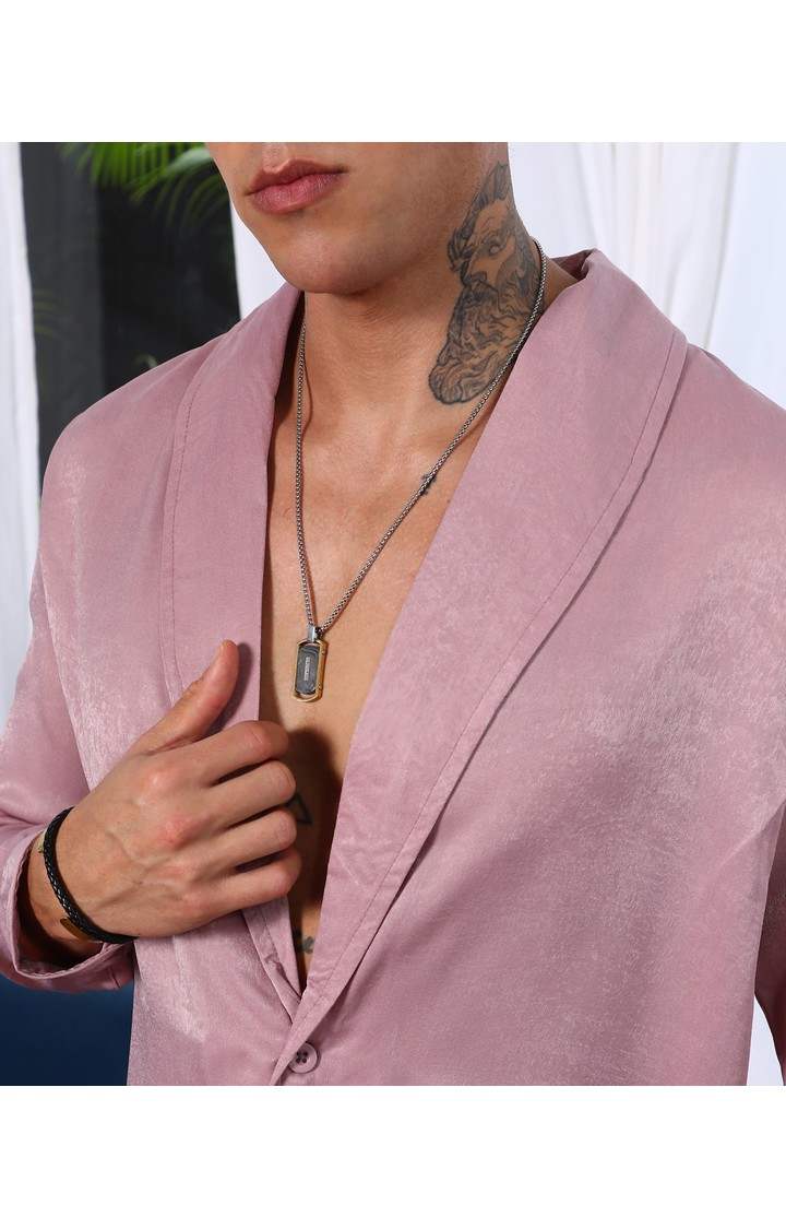 Men's Pink Solid Casual Shirts