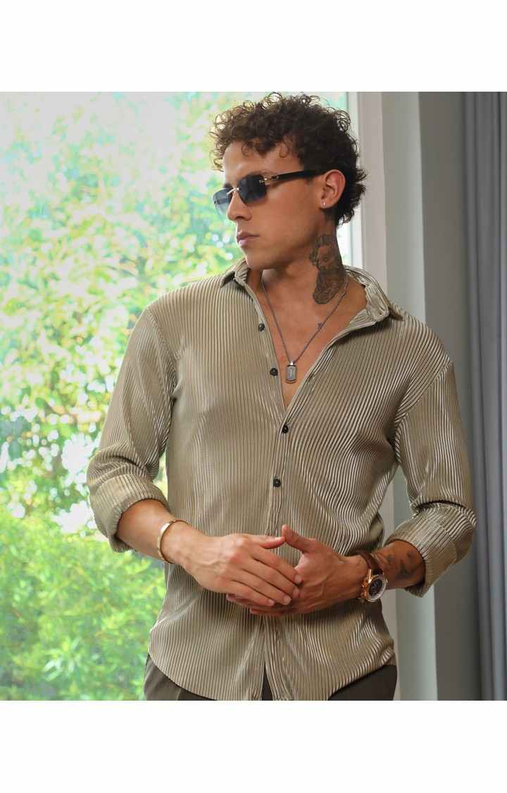 Men's Green Solid Casual Shirts