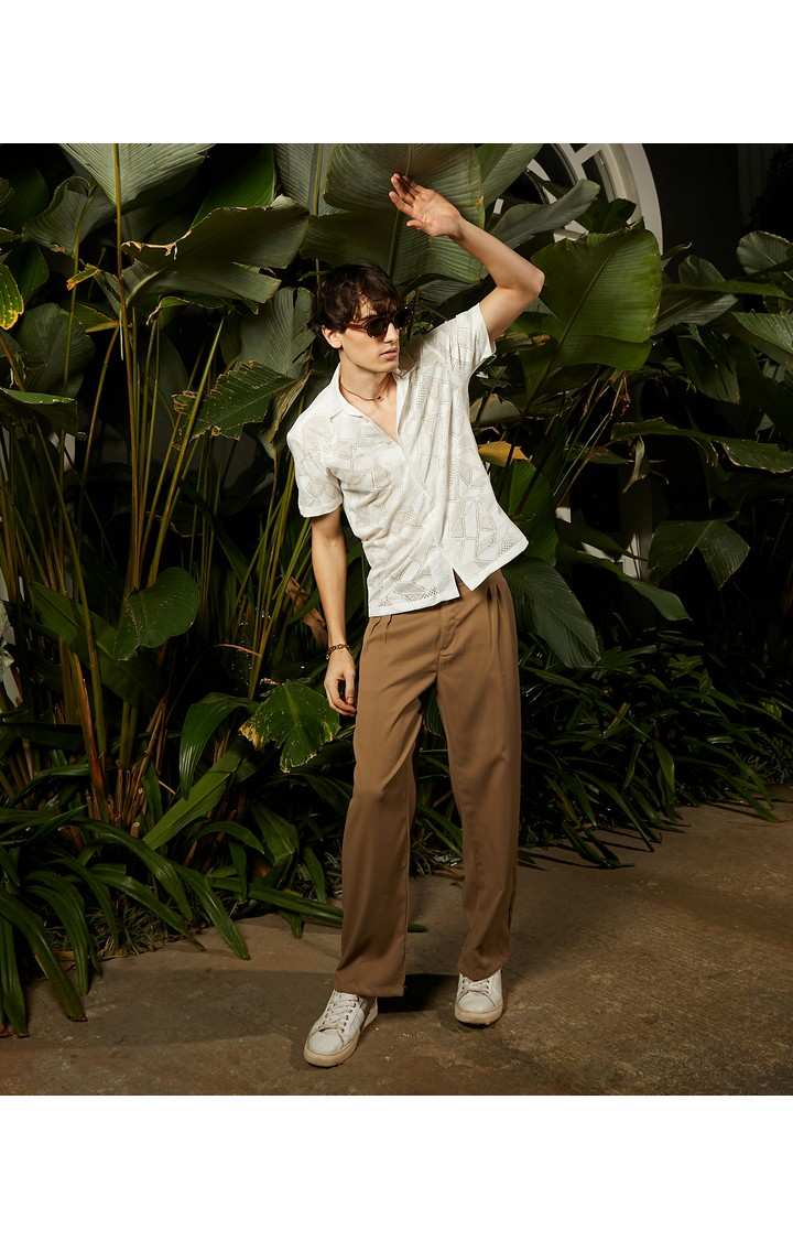Men's White Solid Casual Shirts