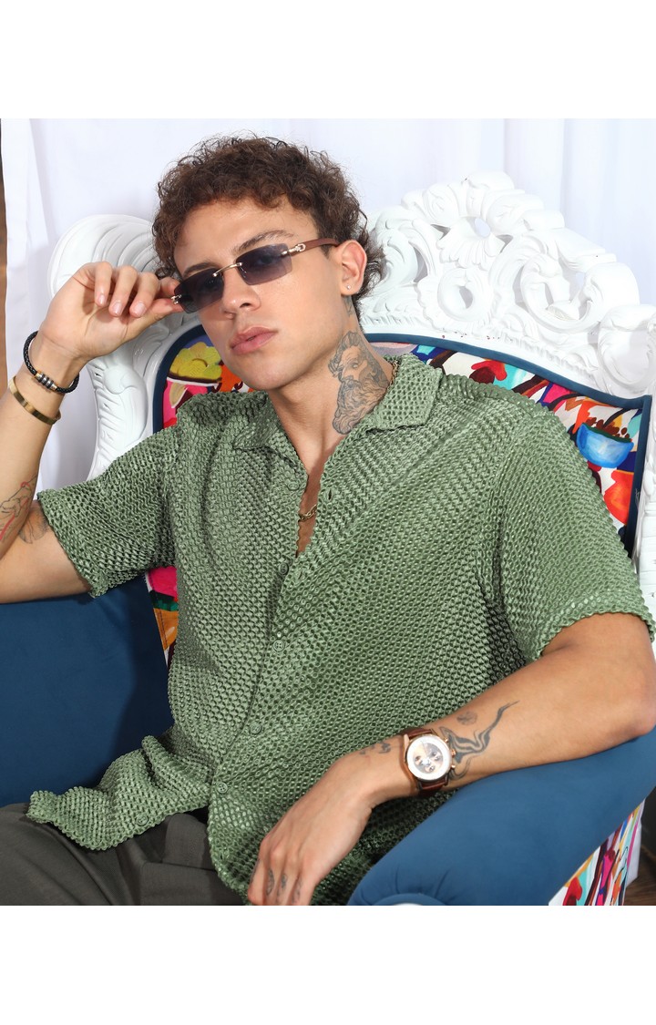 Men's Green Solid Casual Shirts