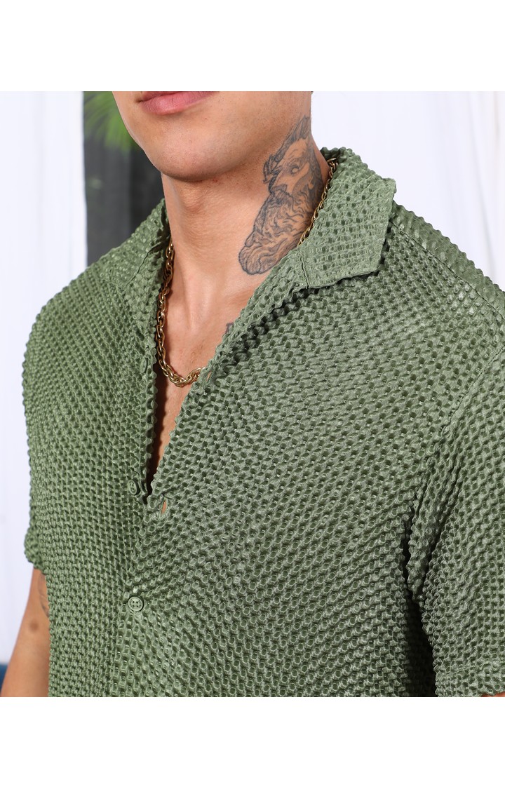Men's Green Solid Casual Shirts