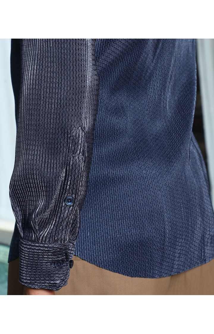 Men's Blue Solid Casual Shirts
