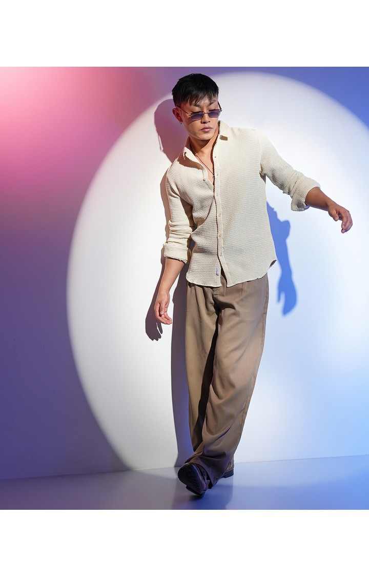 Men's White Solid Casual Shirts