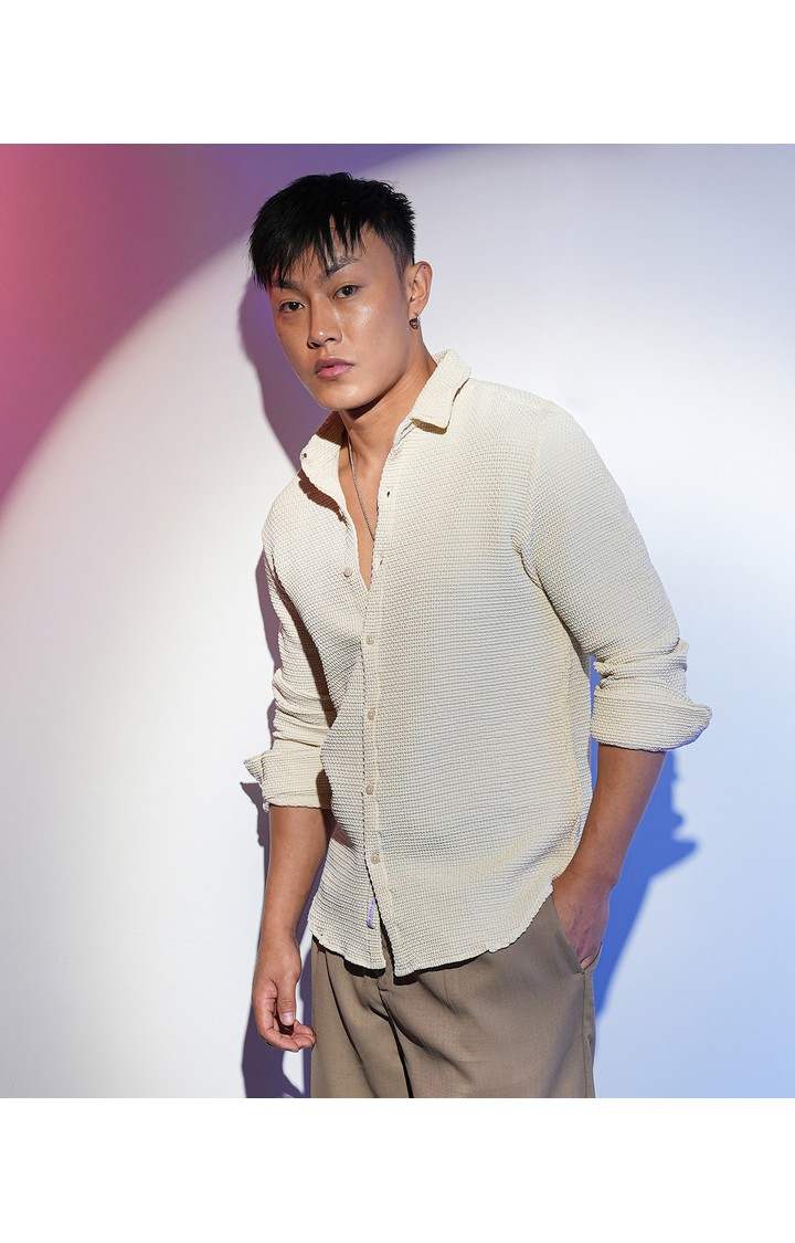 Men's White Solid Casual Shirts