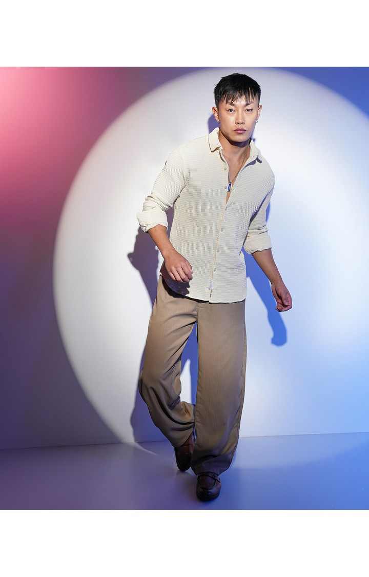 Men's White Solid Casual Shirts