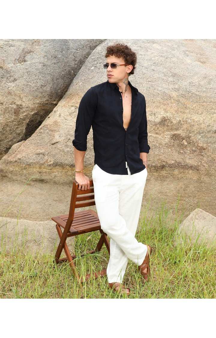 Men's Black Solid Casual Shirts