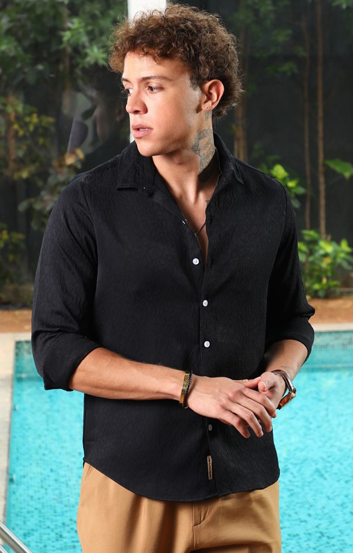 Men's Black Solid Casual Shirts