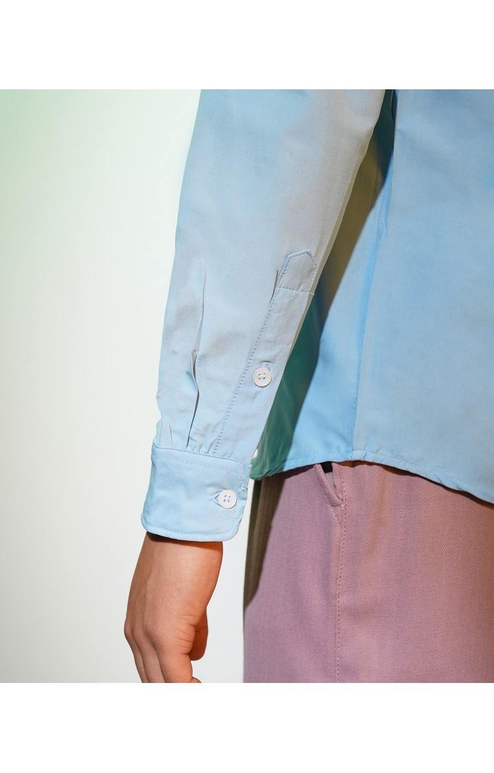 Men's Blue Solid Casual Shirts