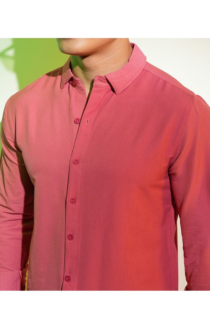Men's Pink Solid Casual Shirts