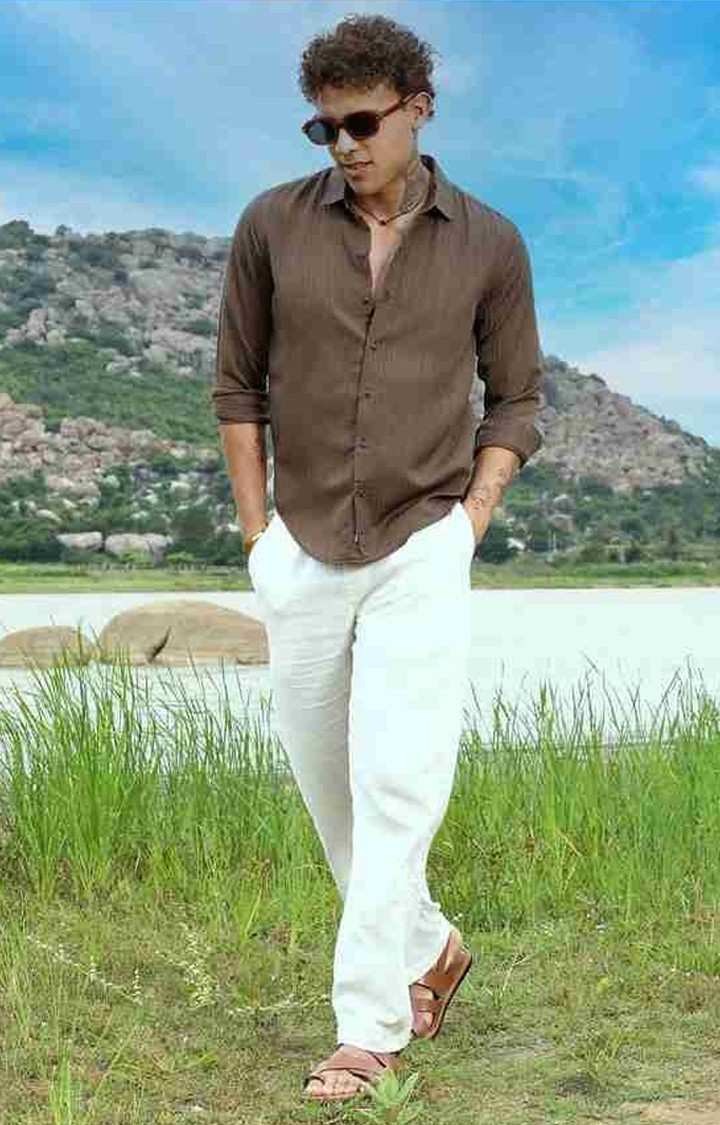 Men's Brown Solid Casual Shirts