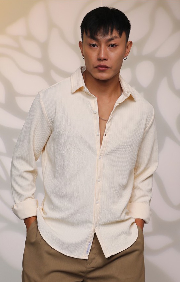 Men's White Solid Casual Shirts