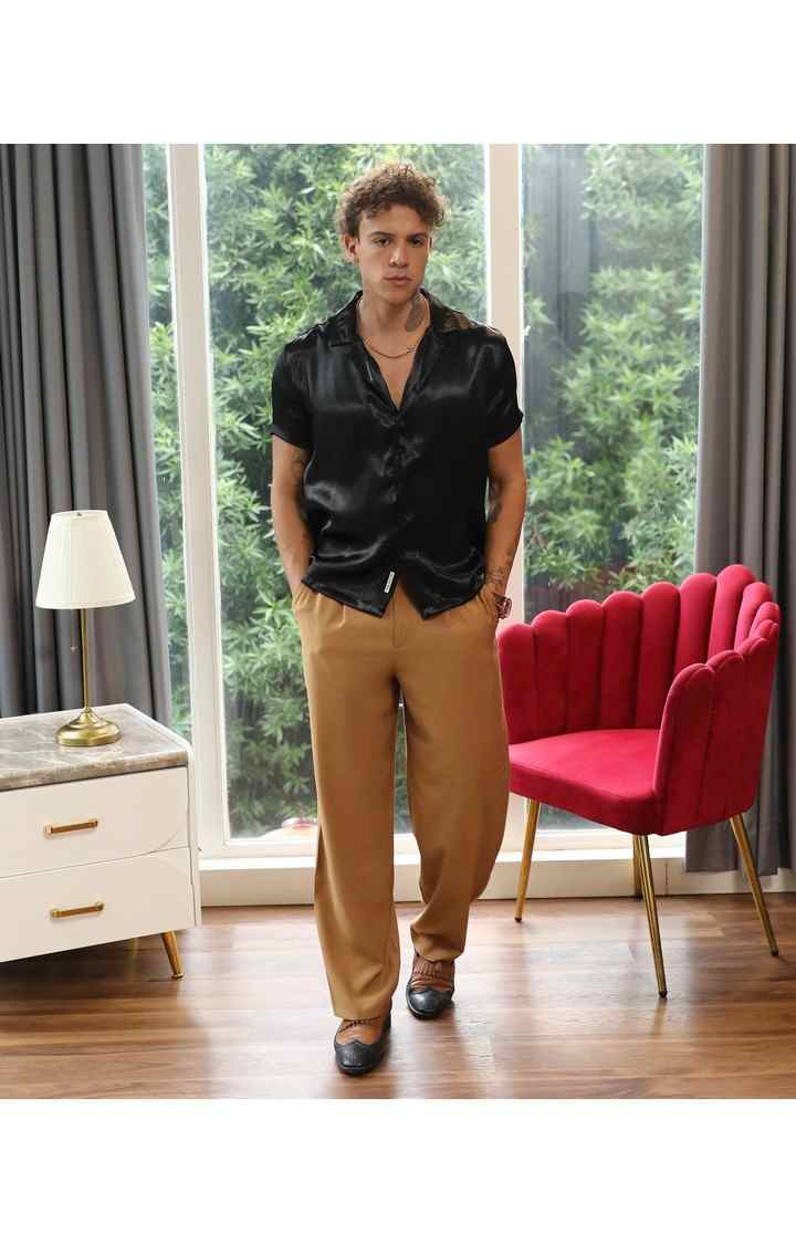 Men's Black Solid Casual Shirts
