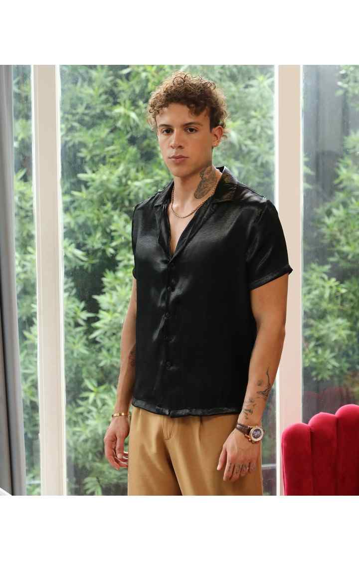 Men's Black Solid Casual Shirts