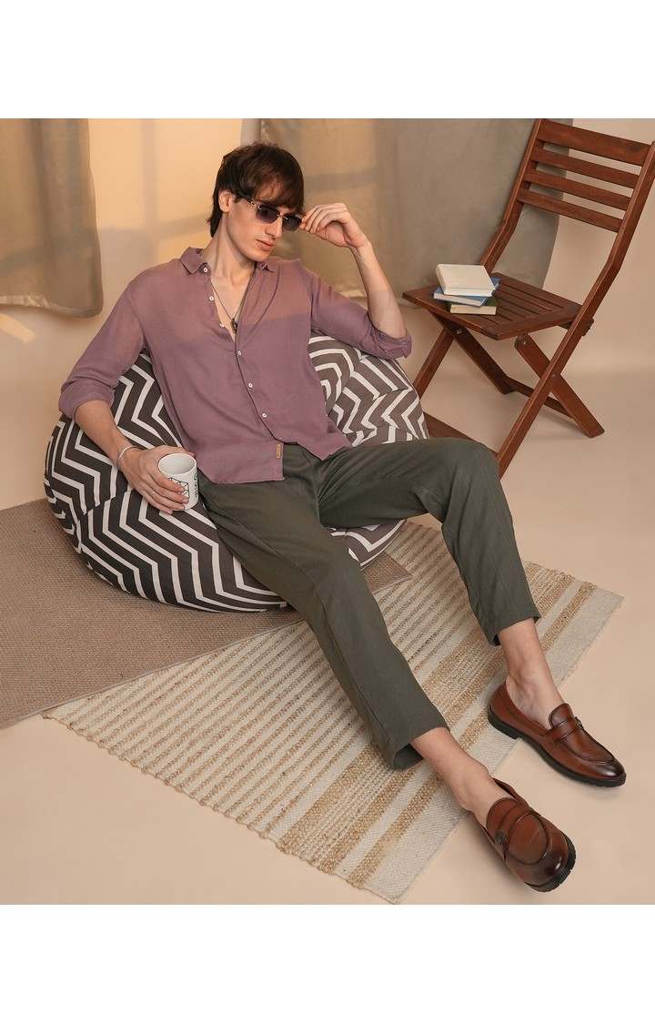 Men's Purple Solid Casual Shirts