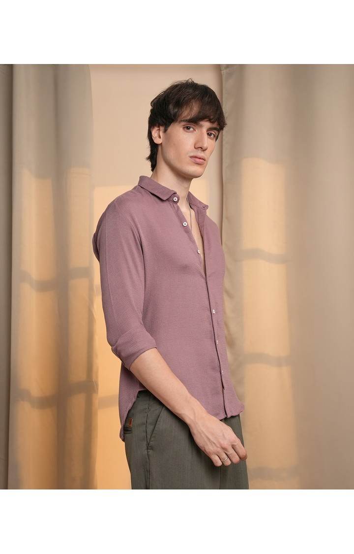 Men's Purple Solid Casual Shirts