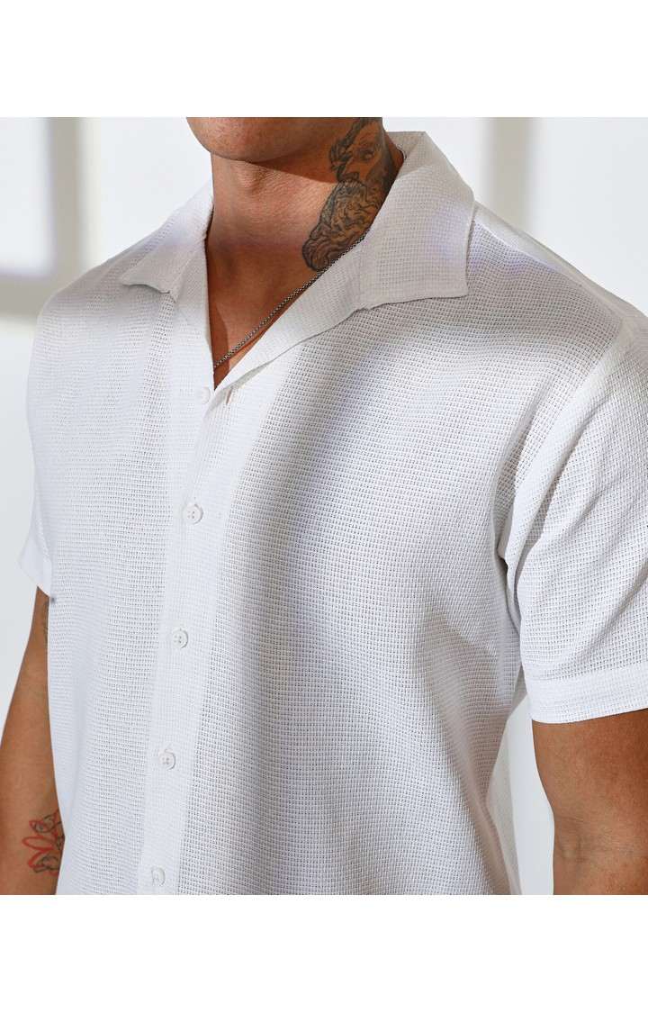 Men's White Solid Casual Shirts