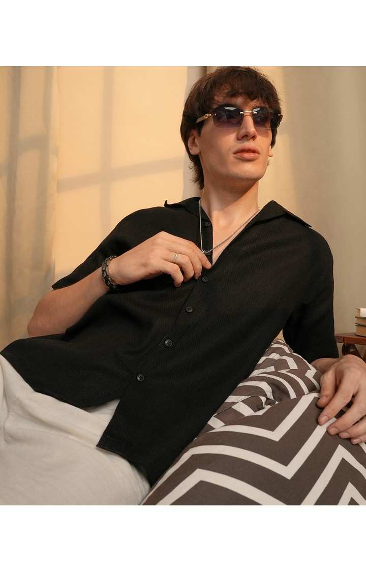 Men's Black Solid Casual Shirts
